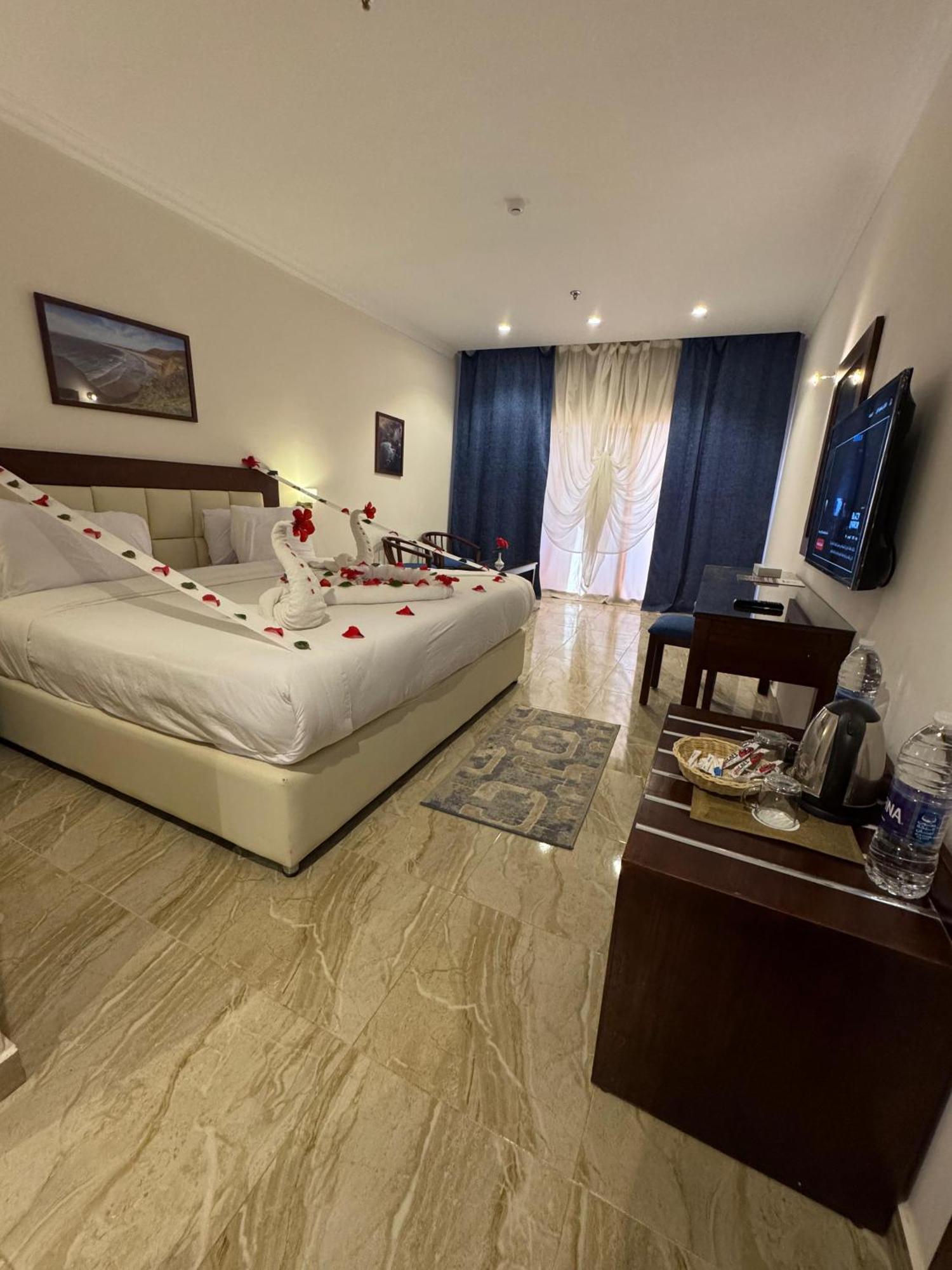 Dome Marina Hotel & Resort Ain Sokhna Ain Suchna Exterior foto