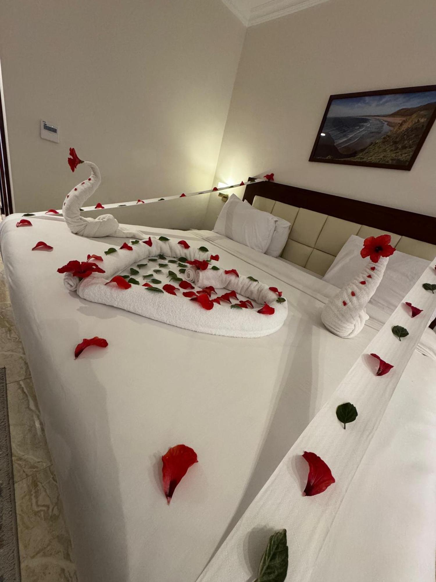 Dome Marina Hotel & Resort Ain Sokhna Ain Suchna Exterior foto